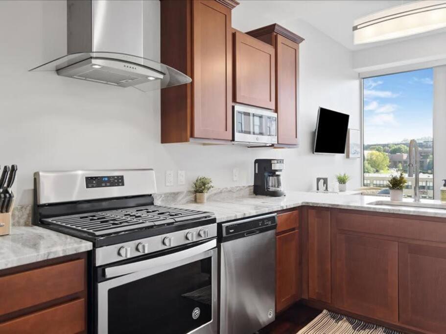 Cozysuites Dream 1Br, Ppg Paints Arena, Pitts بيتسبرغ المظهر الخارجي الصورة