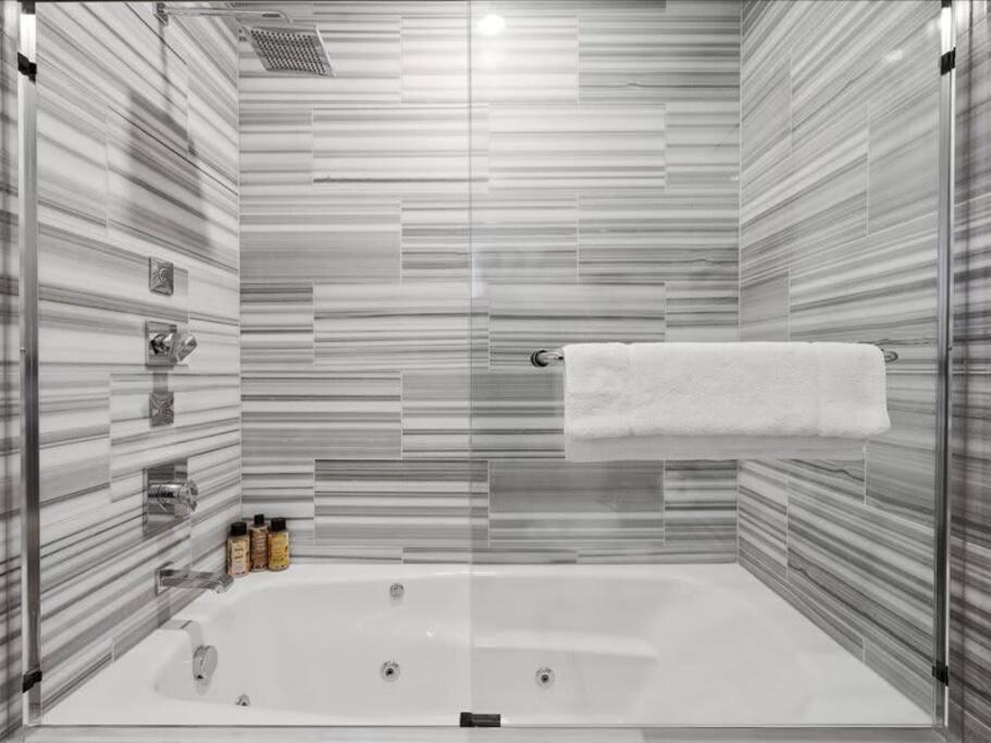 Cozysuites Dream 1Br, Ppg Paints Arena, Pitts بيتسبرغ المظهر الخارجي الصورة